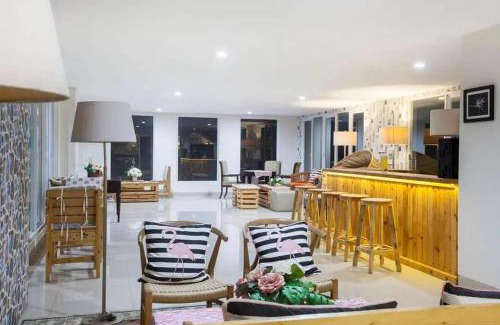 Malang Hotel | RedDoorz Plus at Riverside Malang