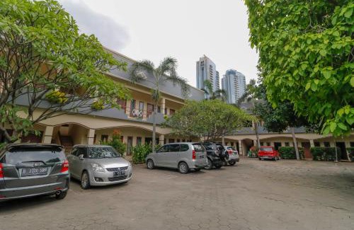 Setiabudi House | Reddoorz Plus @ Karet Pedurenan 3