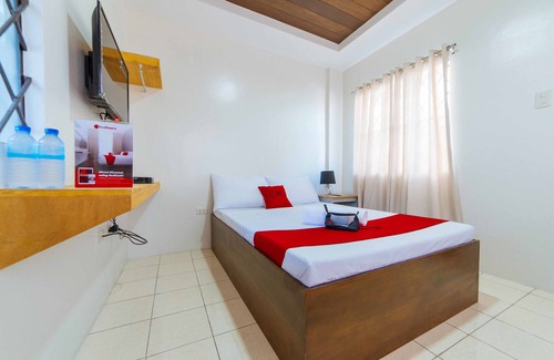 San Fernando Hotel | RedDoorz Plus @ Sindalan San Fernando City