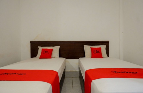 Kendari Hotel | RedDoorz Syariah @ Hotel Wisma Indonesia Kendari