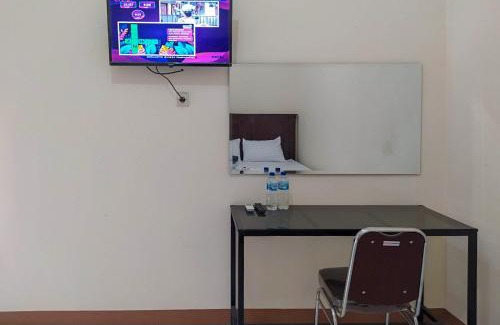 Promong Hotel | RedDoorz Syariah near Exit Tol Pemalang