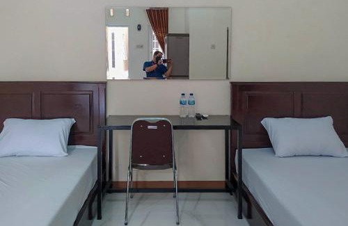 Promong Hotel | RedDoorz Syariah near Exit Tol Pemalang