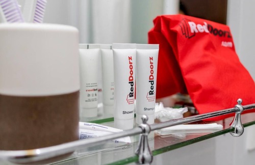 Cikampek House | RedDoorz Syariah near Pasar Modern Cikopo