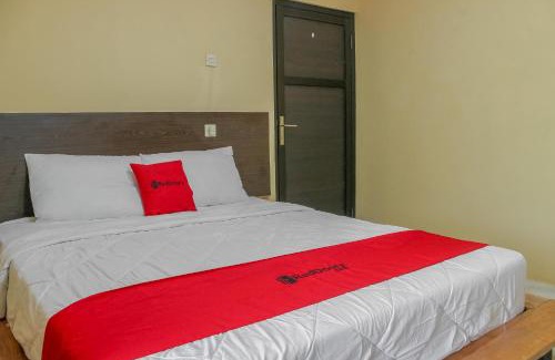 Cikampek House | RedDoorz Syariah near Pasar Modern Cikopo