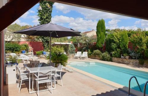 Roques Apartment | REDHOUSE Studio solarium