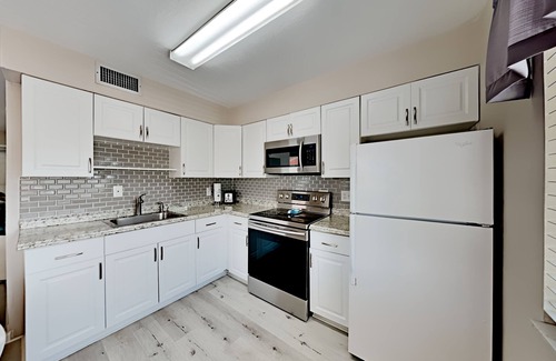 North Redington Beach Condo | Redington Surf Resort 14 Quaint Beach Front Condo Motel