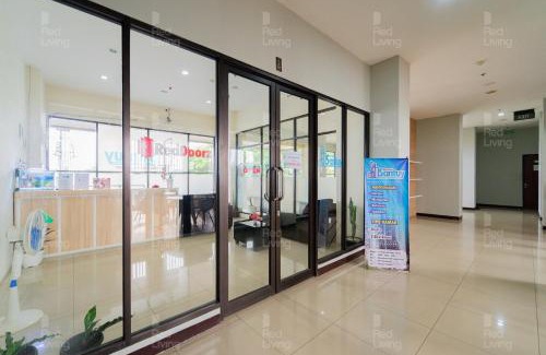 Arcamanik Hotel | RedLiving Apartemen Tamansari Panoramic - Santuy Agency Lobby P1 9