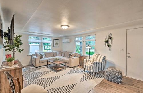 Redmond House | Redmond Farmhouse on 2 Acres with Deck and Grill!