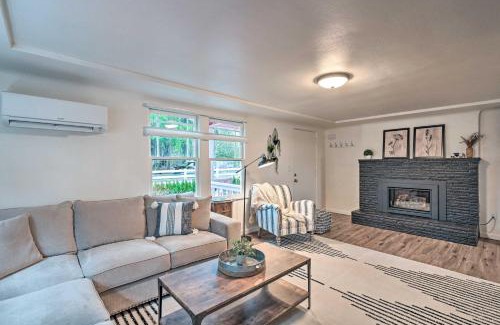 Redmond House | Redmond Farmhouse on 2 Acres with Deck and Grill!