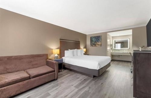 North Redondo Hotel | Redondo Beach Stay | 1 Unit | Near Marina & Beach