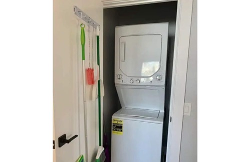 Des Moines Apartment | Redondo Retreat