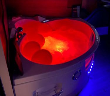 Voiron Apartment | Redroom Spa privatif & nuit romantique à deux