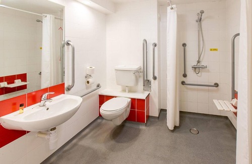 Wolverhampton Hotel | Redwings Lodge Wolverhampton