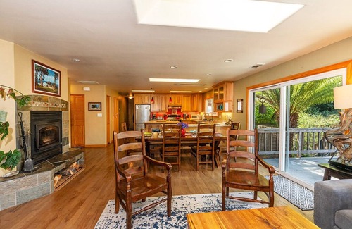 Trinidad House | Redwood Beach Retreat - Hot Tub, Walk to Beach, 3 King beds!