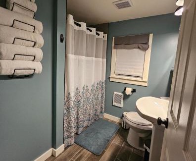 Houghton Lake House | Reel Relaxin Retreat to Getaway!