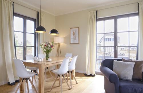 Dranske House | Reetland am Meer Premium Reetdachvilla mit 3 Schlafzimmern, Sauna und Kamin H13