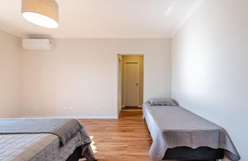 Bom Jesus dos Perdoes House | Refúgio com piscina, lareira e conforto, 1h de SP