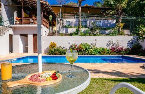 Jardim Estancia Brasil House | Refúgio e diversão para FAMÍLIAS a 60 min de SP - Piscina, Churrasqueira, wifi 300Mbps - PETFRIENDLY