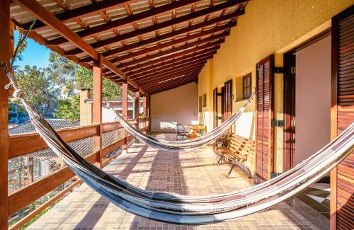 Jardim Estancia Brasil House | Refúgio e diversão para FAMÍLIAS a 60 min de SP - Piscina, Churrasqueira, wifi 300Mbps - PETFRIENDLY