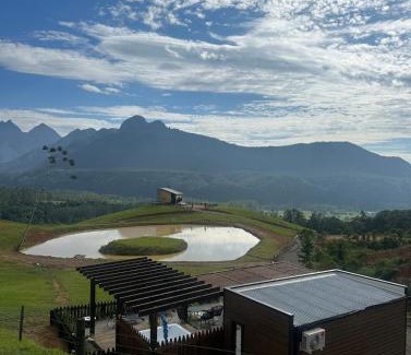 Orleans Ski Chalet | Refúgio Paraíso Casa Bela Vitta Spa externo