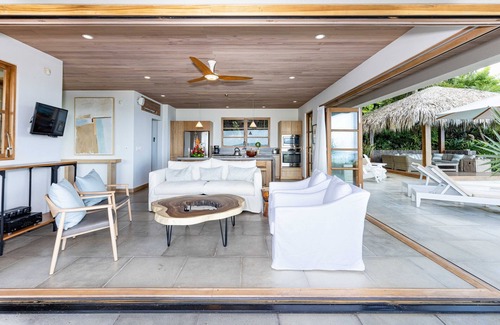 Tamarindo House | Refined Luxury Villa with Spectacular Ocean Views, Close to the Beach!