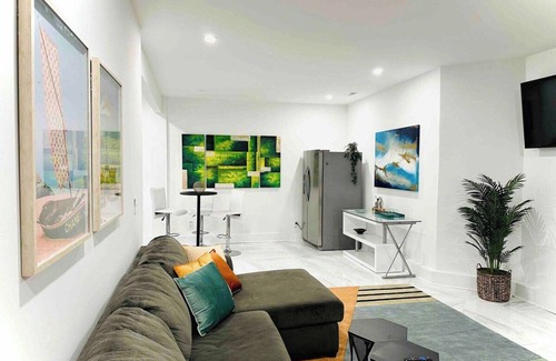 Dilworth House | Refined Urban Escape with Lush Outdoor Spaces 1364