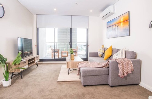 Liverpool Apartment | REFRESHING 2bed2bath APT in Up&Coming Liverpool