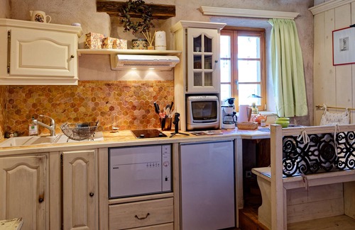 Riquewihr Apartment | Refuge of the Imp*, Romantic Studio for 2 in the rampart of Riquewihr