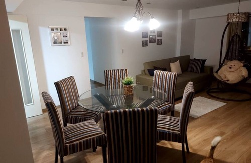 Sector 1 Apartment | Refugio céntrico, acogedornn