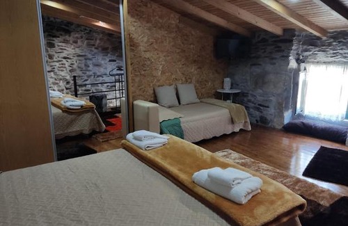 Tabuaco House | Refugio d'Anita Douro Valley House