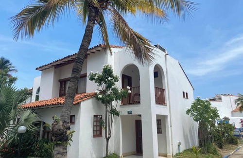 Pozos Colorados House | Refugio de playa con acceso privado en Santa Marta. Sector Pozos Colorados 3 hab