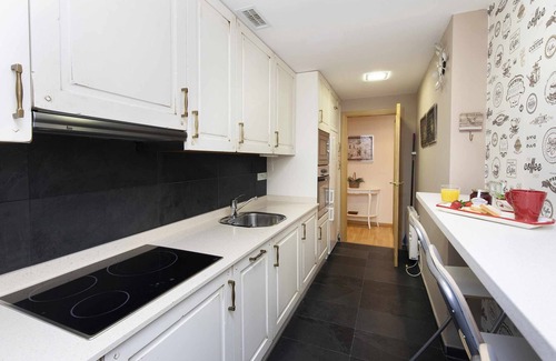 Panticosa Apartment | Refugio del Roble by BeValle