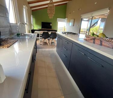 Hanga Roa House | Refugio Rivarahi