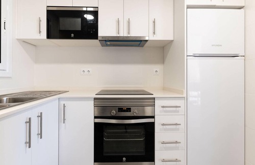 Torredembarra Apartment | Refurbished Apartment with A/C, Near Beach, Wi-Fi