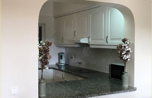 Alpouvar Apartment | Refurbished luxury ground floor corner apartment facing south! Cable, WiFi & Airco