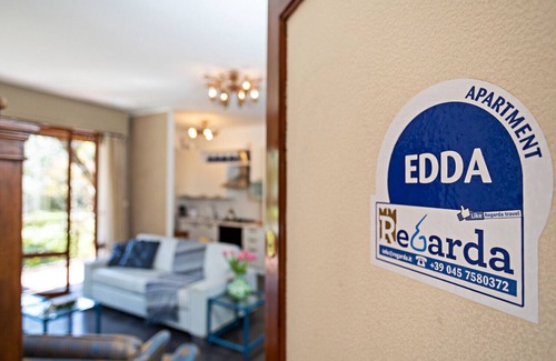 Montioni Apartment | Regarda - "Edda" three-room apartment with swimming pool in the centre of Lazise