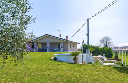 Colà Di Lazise Apartment | Regarda - Lagobaldo Studio with pool and garden