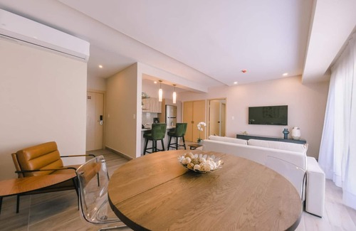 Downtown Santo Domingo Apartment | Regatta Living II - 905