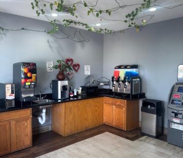 US 290 Hotel | Regency Inn