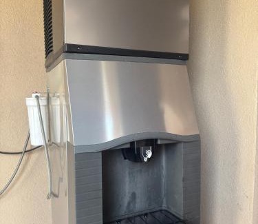 US 290 Hotel | Regency Inn