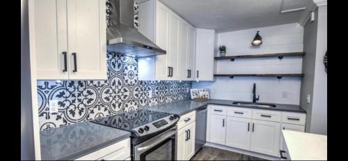 Biltmore Beach Apartment | Regency Towers - beachfront condo