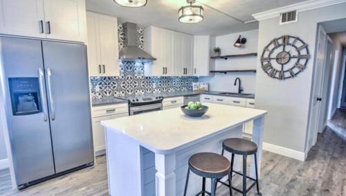 Biltmore Beach Apartment | Regency Towers - beachfront condo