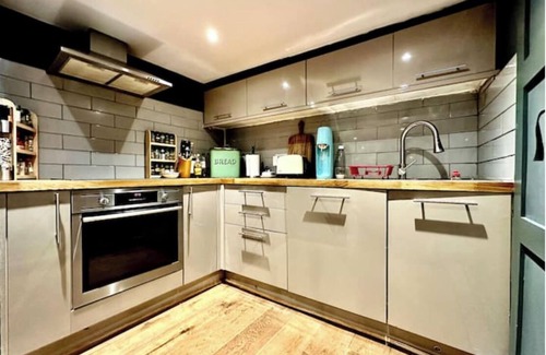 Seafront House | RegencyArtHouseBrighton in The Lanes (1 min from sea)