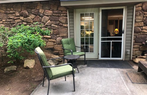 Sparta Apartment | Reggie's hideaway