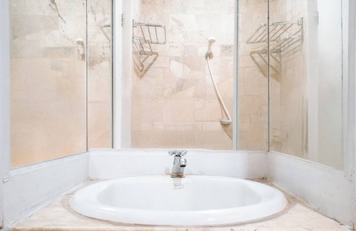 Malabar Hotel | Rehat at Hotel 10 Buah Batu