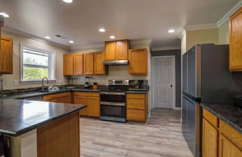 Frederickson House | Rehoboth house n4 bedroom house, 2.5 bathrooms, kitchen, dining and living rooms