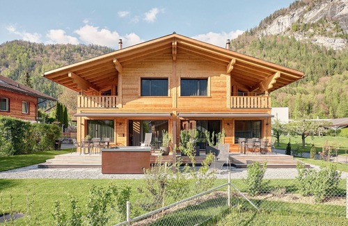 Meiringen Apartment | Reichenbach Falls