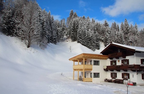 Grundau Apartment | Reiserer 2