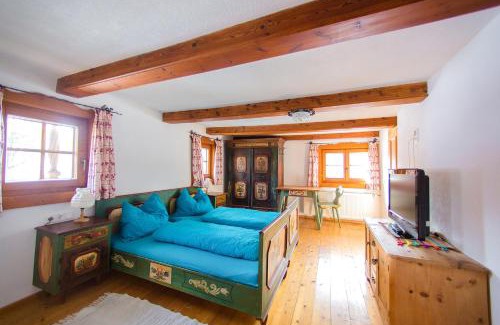 Kitzbuehel Apartment | Reitstall Henntalhof