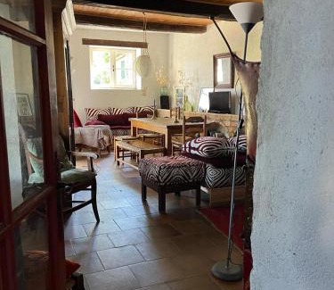 Monoblet House | Relai de randonnées pédestres, cévenoles, bassin en eau de source, randonnées d'ânes abreuvoir et enclos